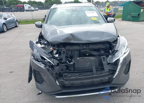 2023 Nissan Kicks Sv Xtronic Cvt z USA, uszkodzony, nr VIN 3N1CP5CV9PL518914